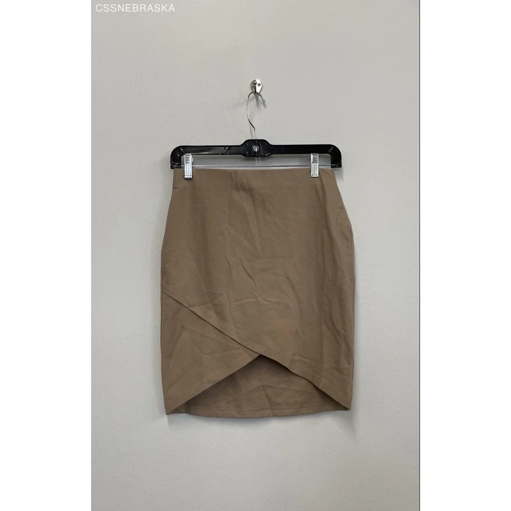 FOREVER 21 Tan Pencil Skirt Stretch Above Knee - Size‎ M